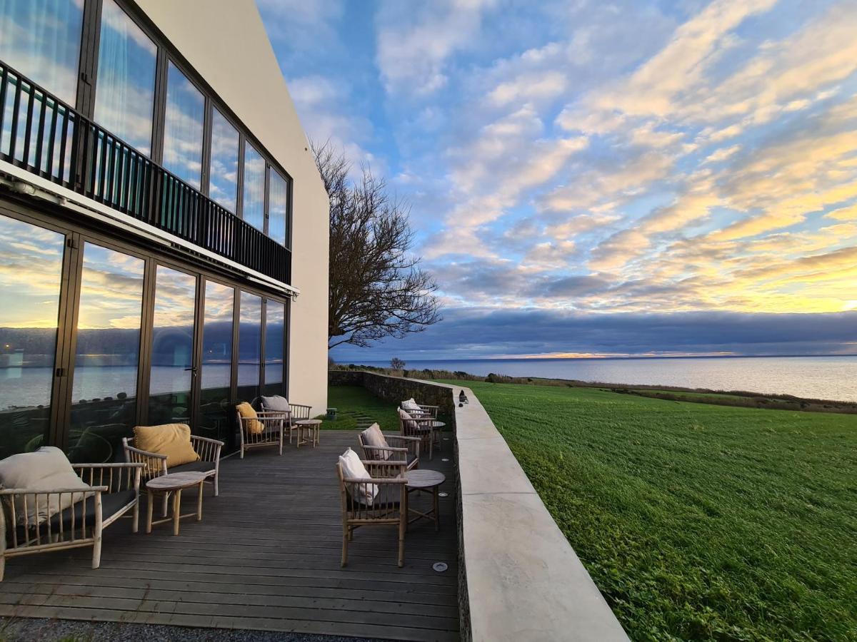 Sensi Azores Nature And Spa Ginetes エクステリア 写真 View of the Dead Sea from the Dead Sea Spa Resort