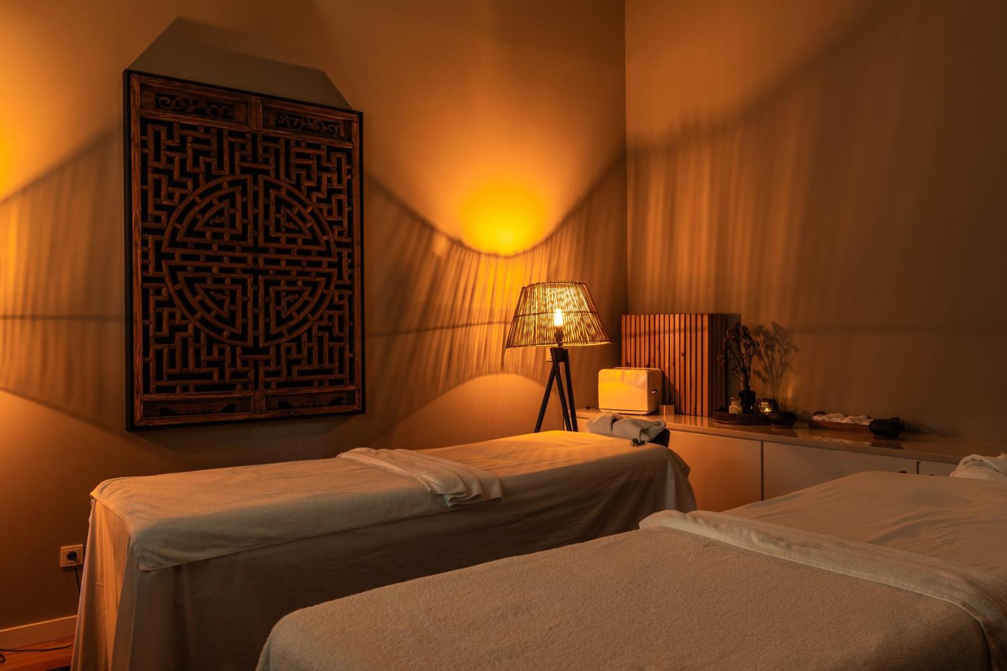 Sensi Azores Nature And Spa Ginetes エクステリア 写真 A treatment room at the Four Seasons Spa