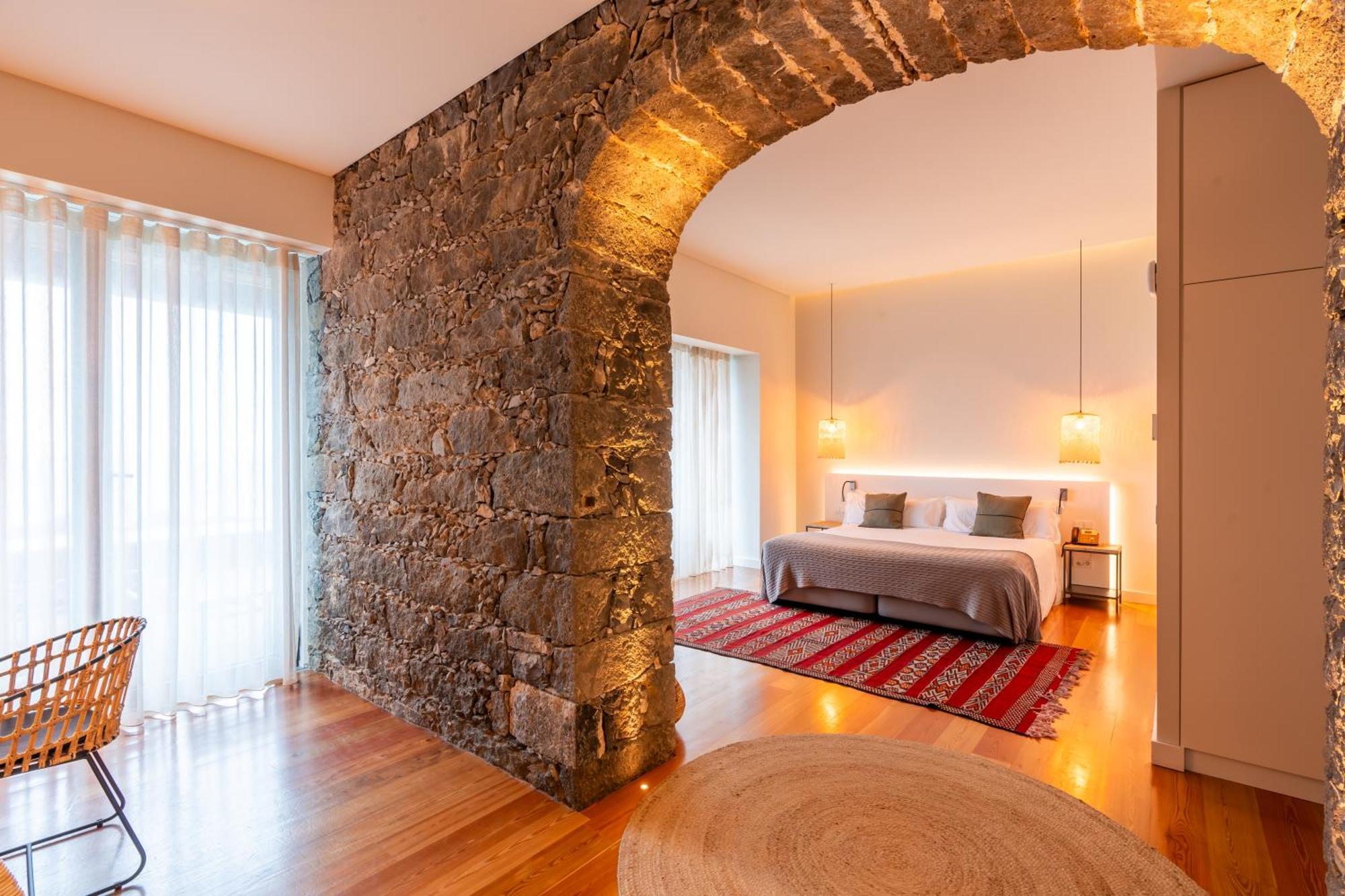 Sensi Azores Nature And Spa Ginetes エクステリア 写真 The hotel's rooms are located in the former monastery